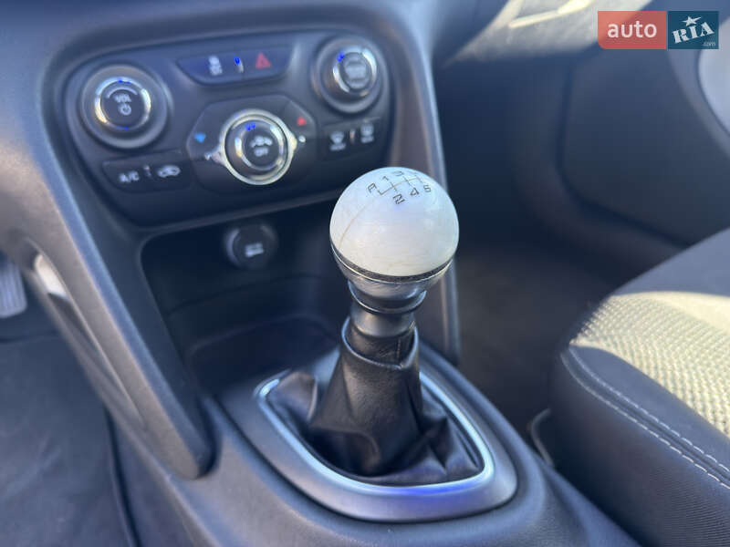 Седан Dodge Dart 2015 в Києві