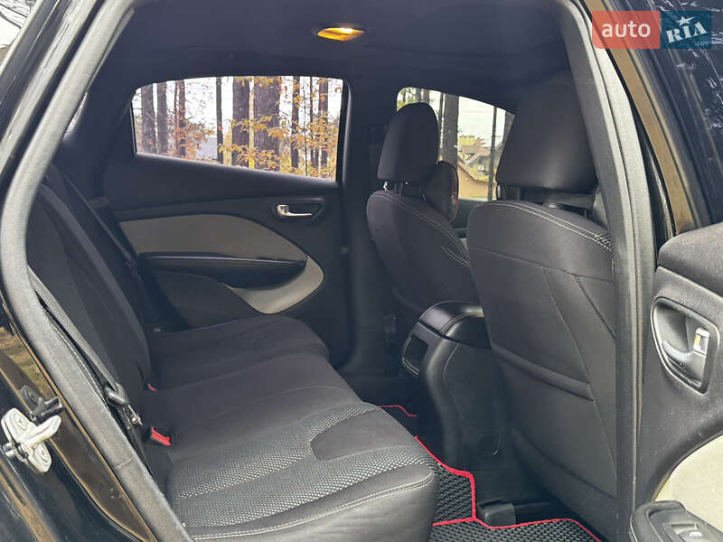 Седан Dodge Dart 2014 в Киеве