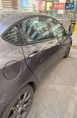 Седан Dodge Dart 2015 в Вишневом