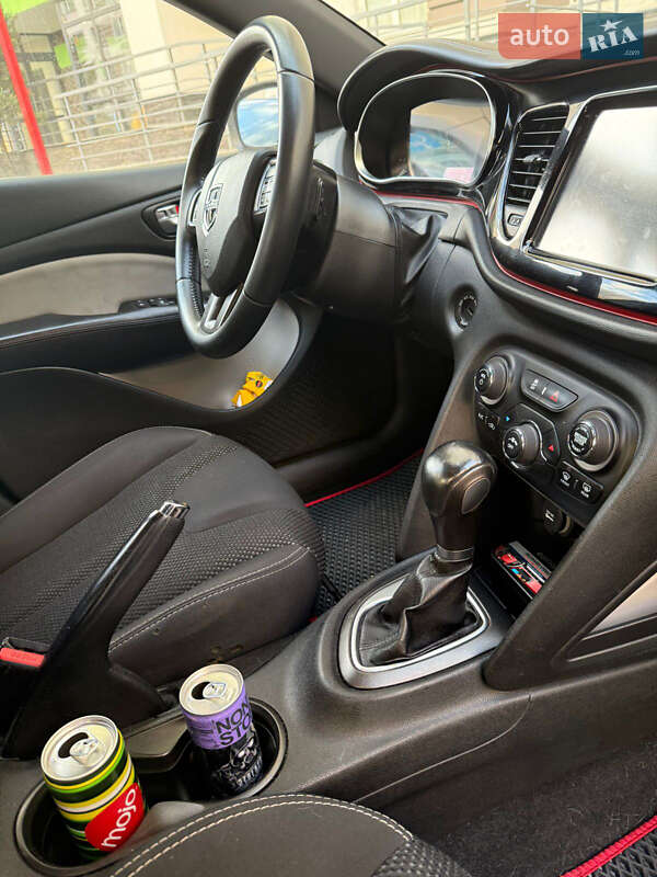 Седан Dodge Dart 2015 в Вишневом фото 12 Седан Dodge Dart 2015 в Вишневом