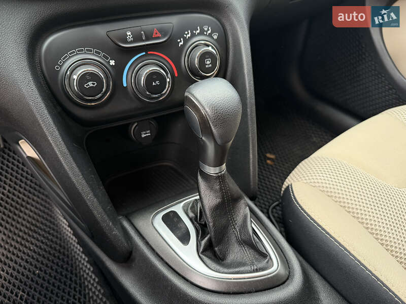 Седан Dodge Dart 2015 в Миколаєві