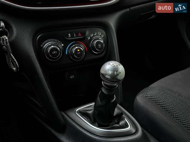 Седан Dodge Dart 2016 в Киеве фото 24 Седан Dodge Dart 2016 в Киеве