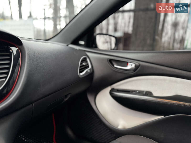 Седан Dodge Dart 2014 в Киеве фото 21 Седан Dodge Dart 2014 в Киеве