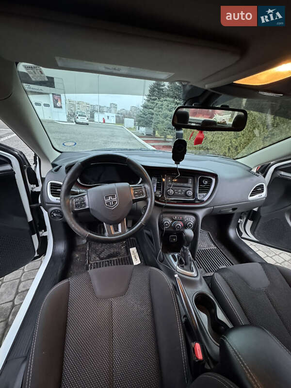 Седан Dodge Dart 2016 в Львове