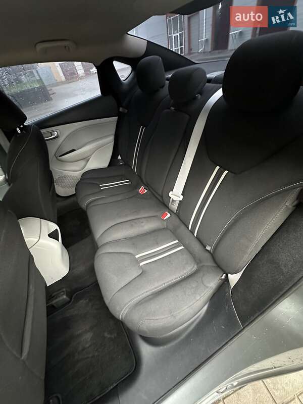 Седан Dodge Dart 2013 в Сумах