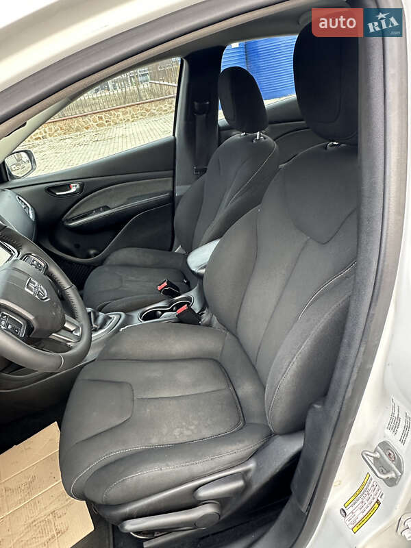 Седан Dodge Dart 2013 в Первомайске