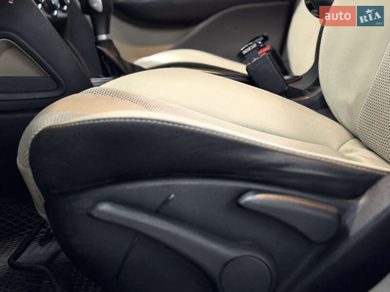 Седан Dodge Dart 2015 в Николаеве