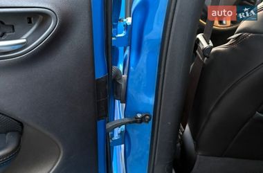 Седан Dodge Dart 2014 в Днепре