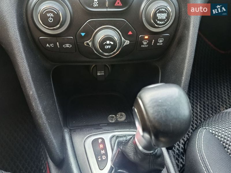 Седан Dodge Dart 2015 в Киеве фото 26 Седан Dodge Dart 2015 в Киеве