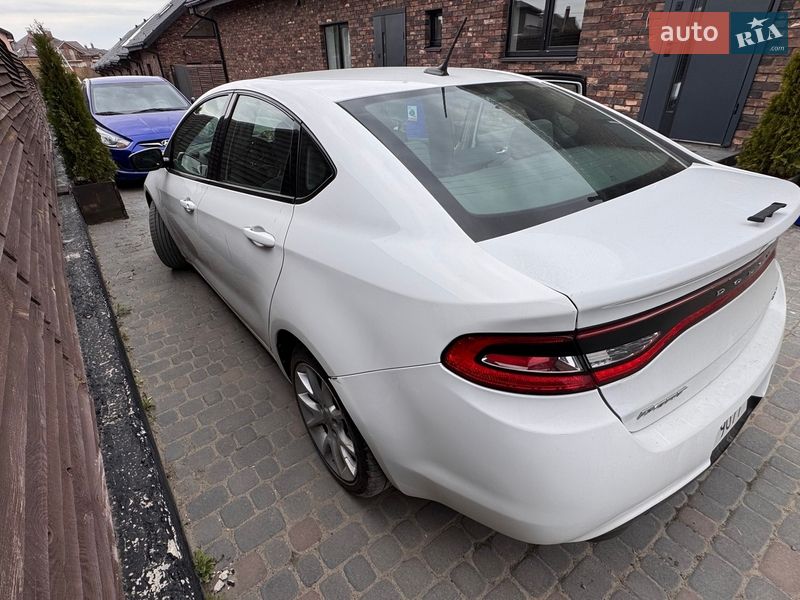 Седан Dodge Dart 2012 в Львові