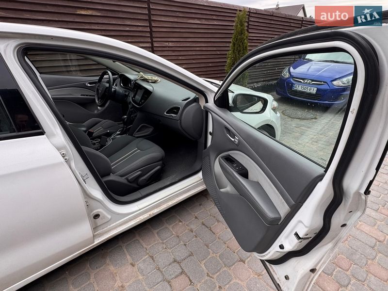 Седан Dodge Dart 2012 в Львові