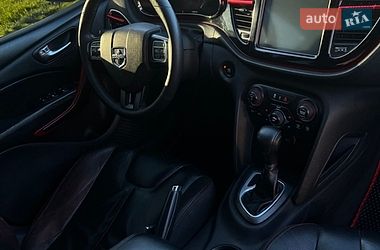 Седан Dodge Dart 2015 в Краснограді