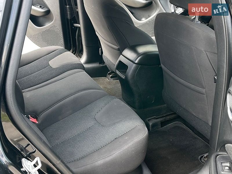 Седан Dodge Dart 2015 в Днепре