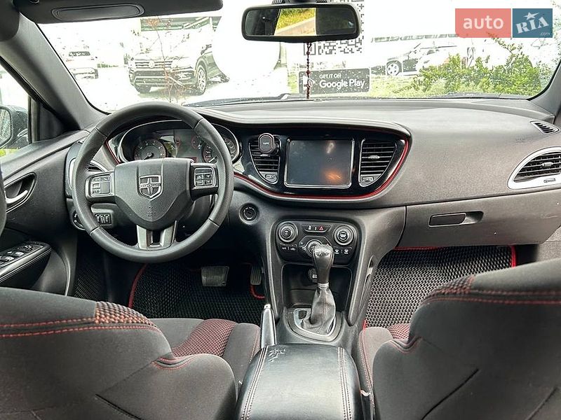 Седан Dodge Dart 2015 в Ивано-Франковске