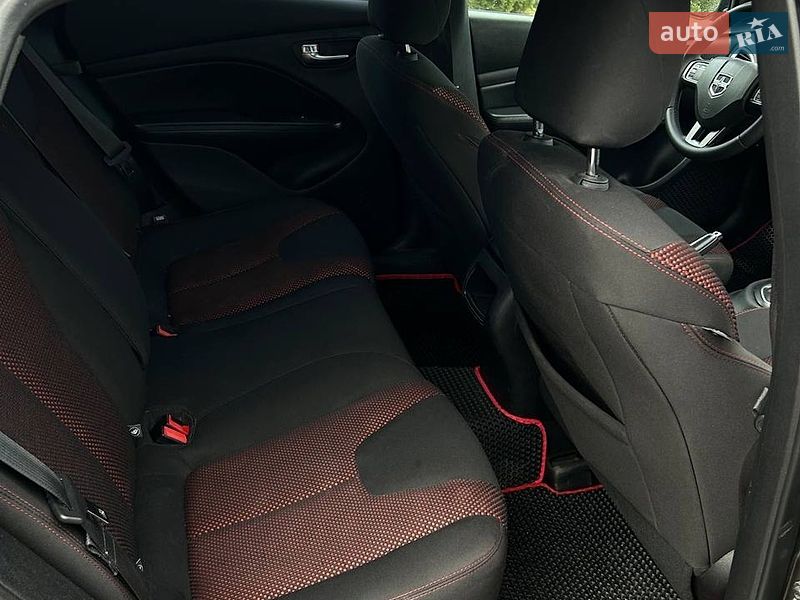 Седан Dodge Dart 2015 в Ивано-Франковске