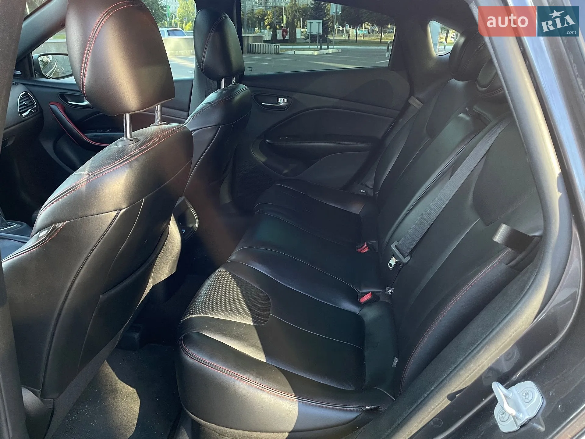 2016 Dodge Dart - мініатюра 34