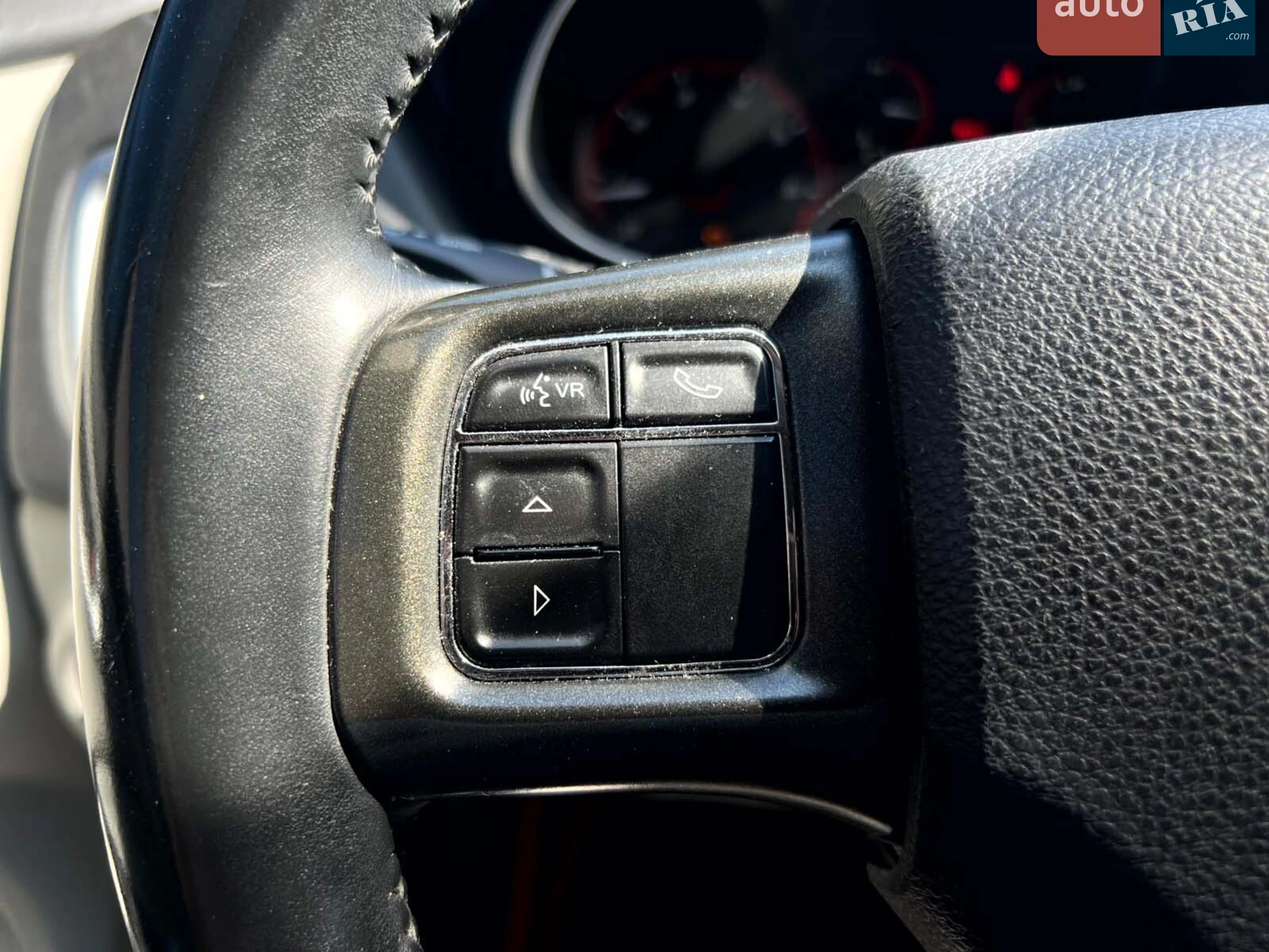 2013 Dodge Dart - мініатюра 12