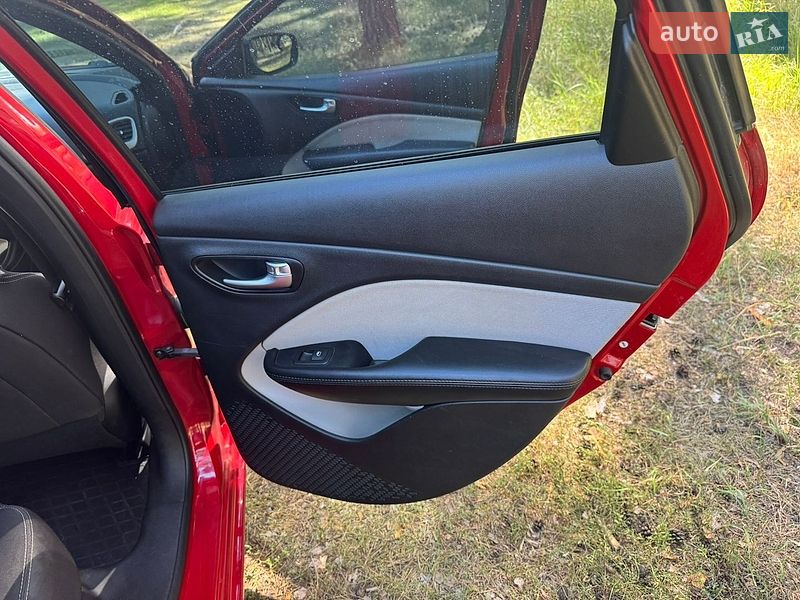 Седан Dodge Dart 2015 в Сумах