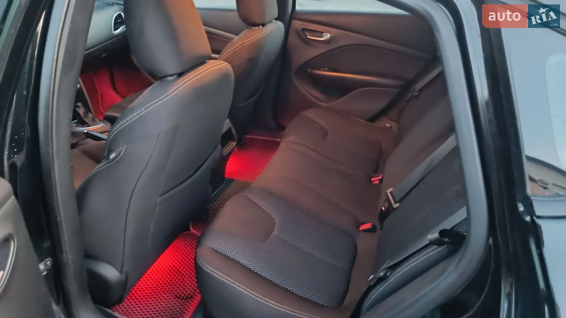 2014 Dodge Dart - мініатюра 18