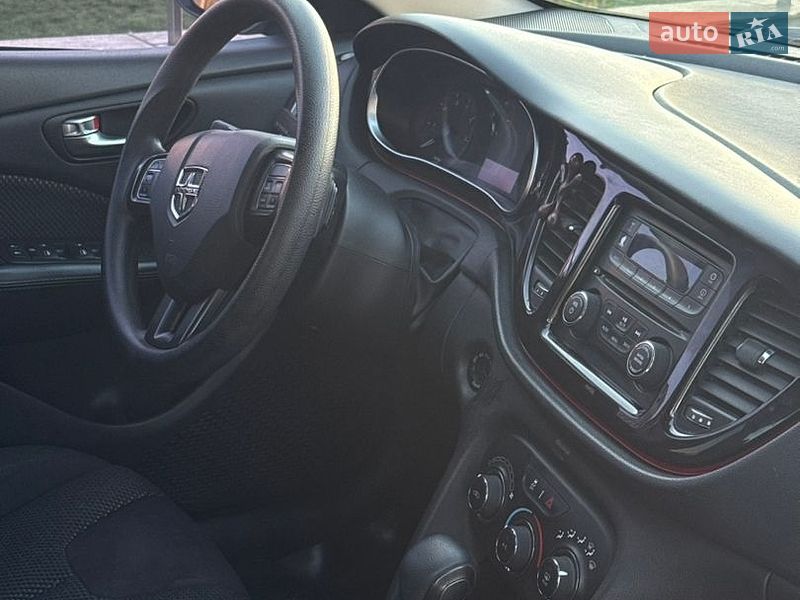 Седан Dodge Dart 2016 в Львове