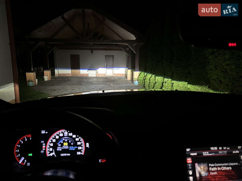 Позашляховик / Кросовер Dodge Durango 2017 в Ужгороді