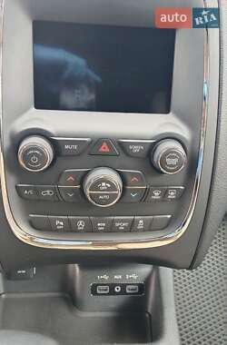 Внедорожник / Кроссовер Dodge Durango 2018 в 
