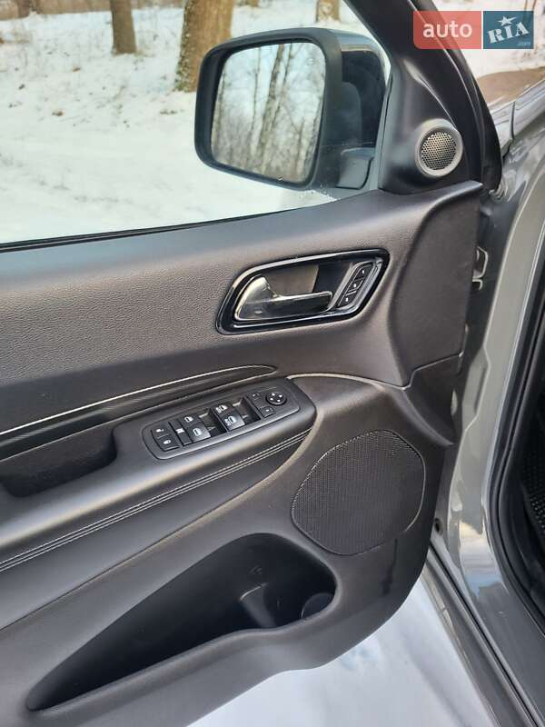 Внедорожник / Кроссовер Dodge Durango 2020 в Ромнах