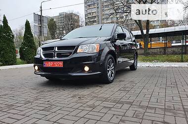 Минивэн Dodge Grand Caravan 2017 в Киеве