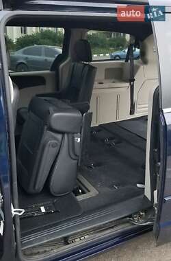 Минивэн Dodge Grand Caravan 2017 в 