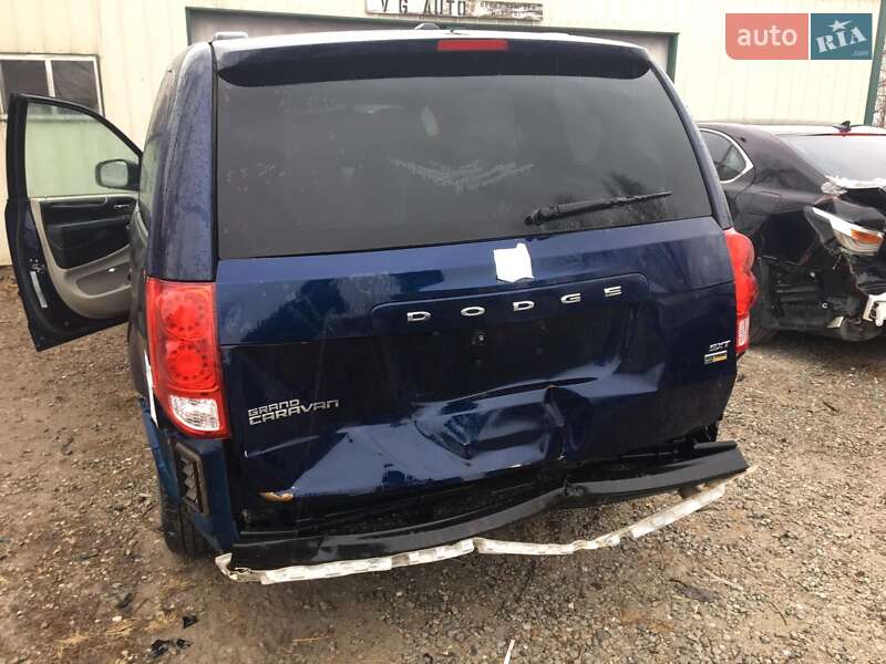 Минивэн Dodge Grand Caravan 2017 в Львове