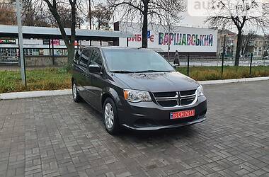 Мінівен Dodge Grand Caravan 2016 в Києві