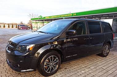 Минивэн Dodge Grand Caravan 2016 в Ивано-Франковске