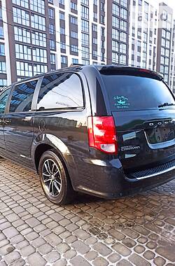 Мінівен Dodge Grand Caravan 2016 в Івано-Франківську