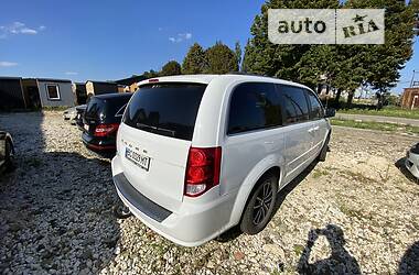 Мінівен Dodge Grand Caravan 2017 в Львові