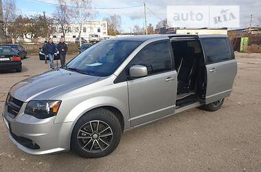 Минивэн Dodge Grand Caravan 2018 в Чернигове