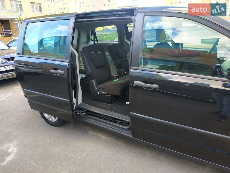 Минивэн Dodge Grand Caravan 2016 в Киеве