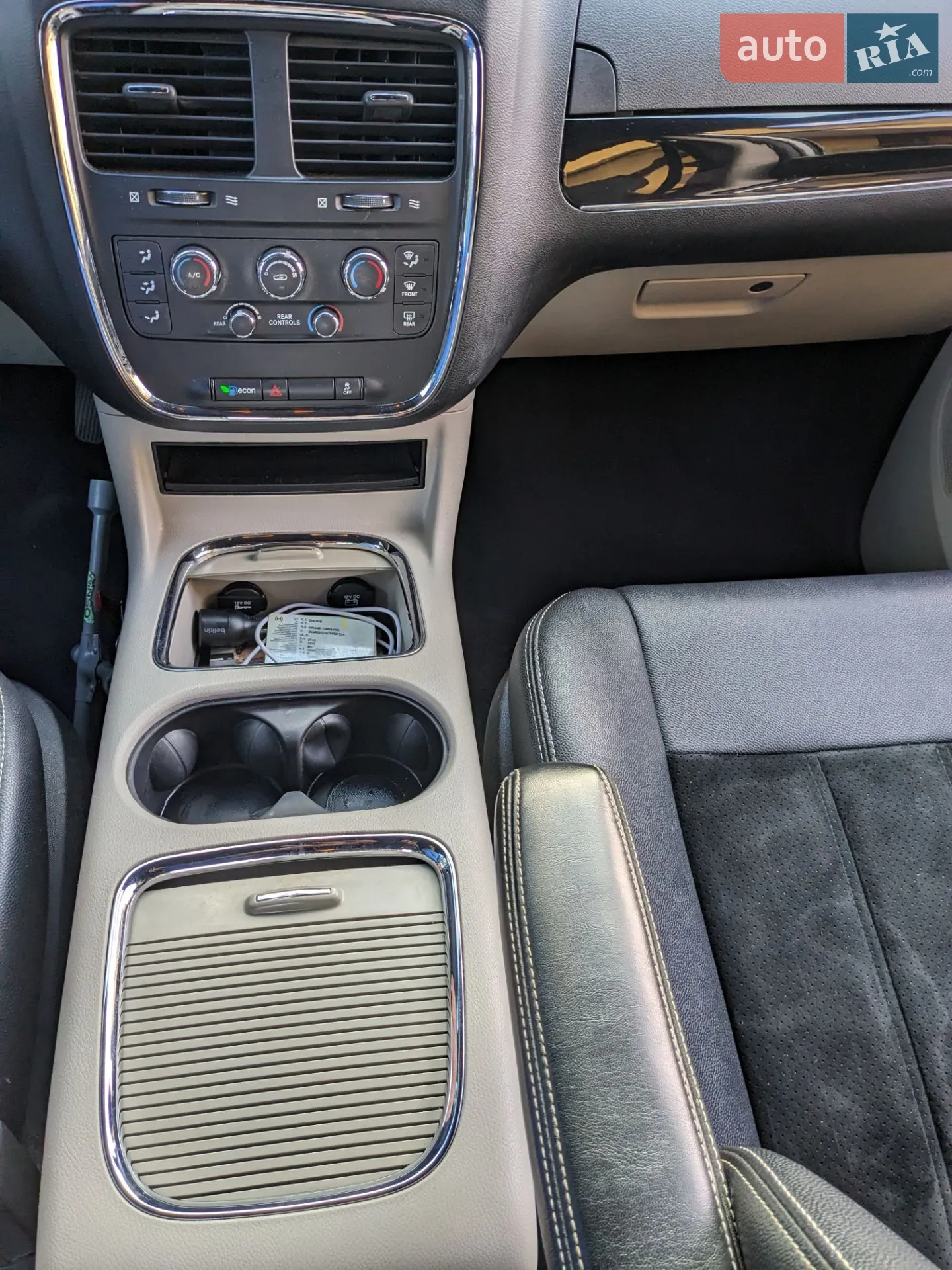 2017 Dodge Caravan - мініатюра 27