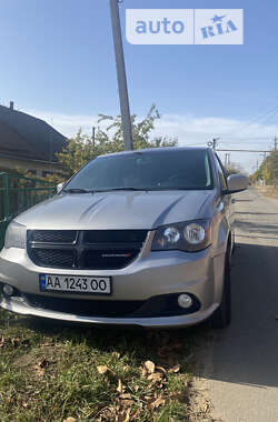 Минивэн Dodge Grand Caravan 2018 в Киеве