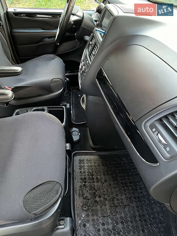 Минивэн Dodge Grand Caravan 2018 в Дрогобыче