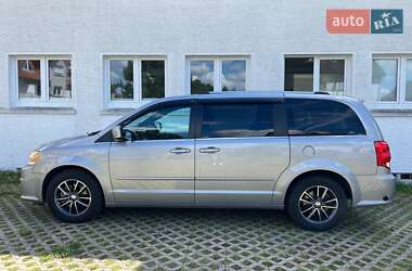 Минивэн Dodge Grand Caravan 2017 в Ужгороде