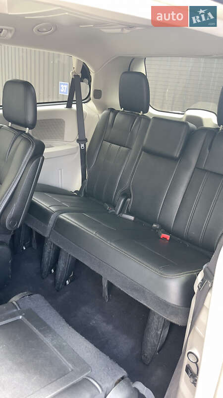 Мінівен Dodge Grand Caravan 2016 в Одесі