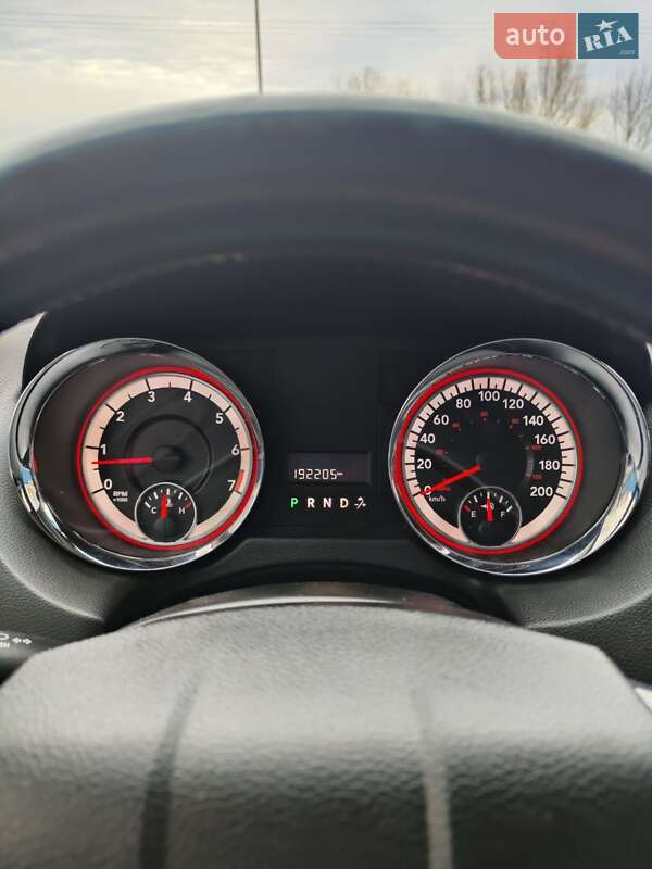 Минивэн Dodge Grand Caravan 2016 в Вышгороде