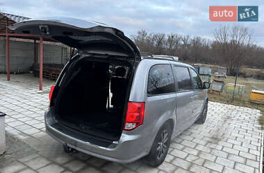 Минивэн Dodge Grand Caravan 2017 в Киеве