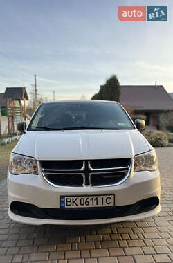 Минивэн Dodge Grand Caravan 2014 в 