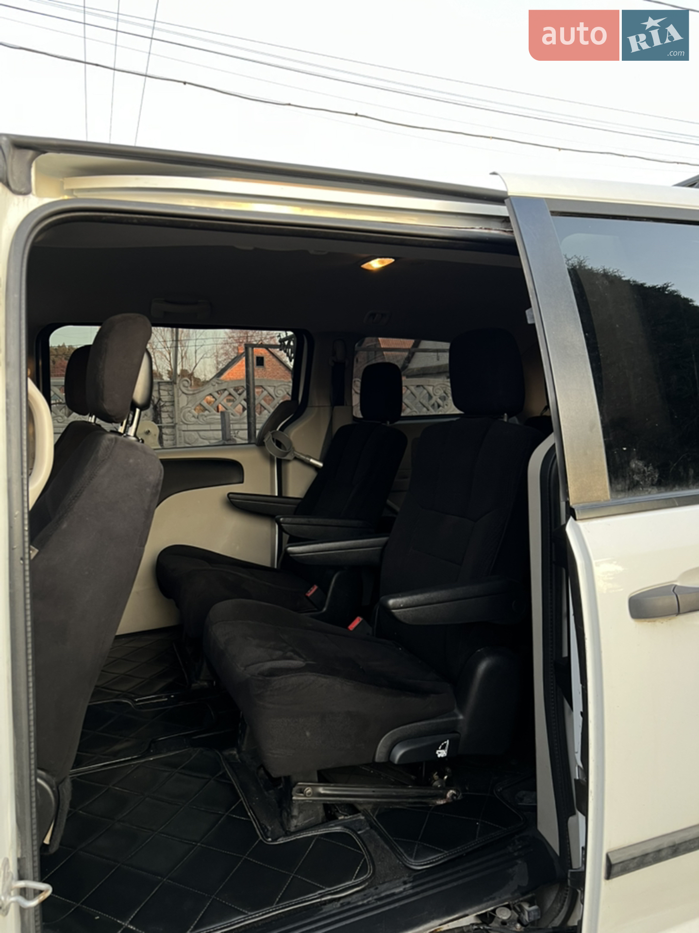 2014 Dodge Caravan - мініатюра 16