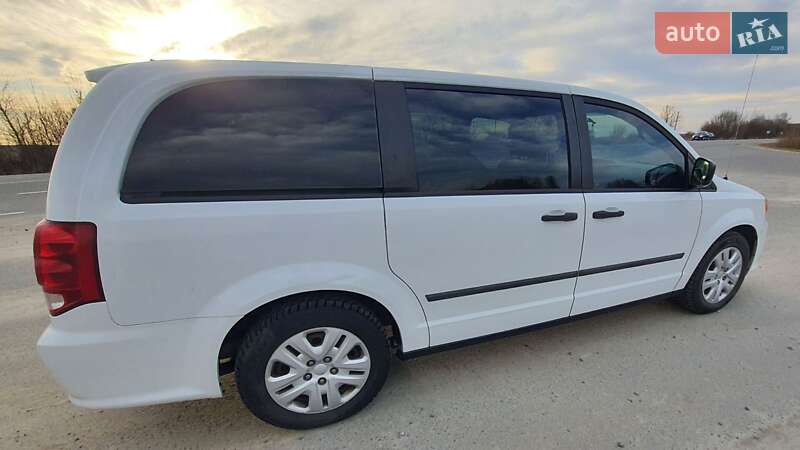 Минивэн Dodge Grand Caravan 2013 в Львове