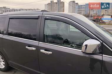 Минивэн Dodge Grand Caravan 2018 в 