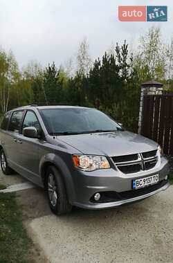 Минивэн Dodge Grand Caravan 2020 в 