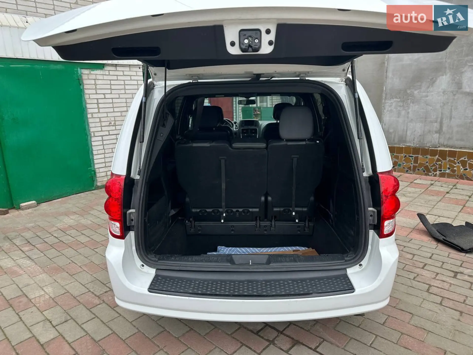 2017 Dodge Caravan - мініатюра 3