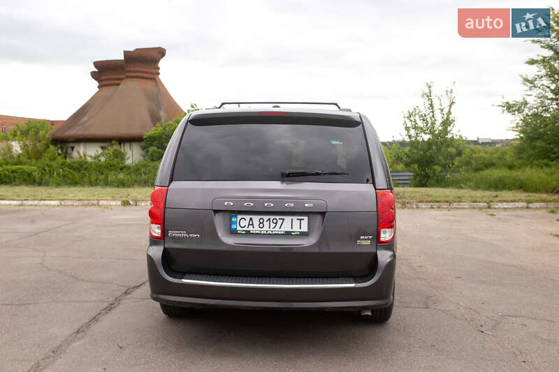 Мінівен Dodge Grand Caravan 2017 в Умані